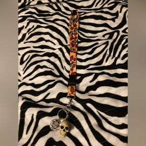 Skull and roses lanyard
